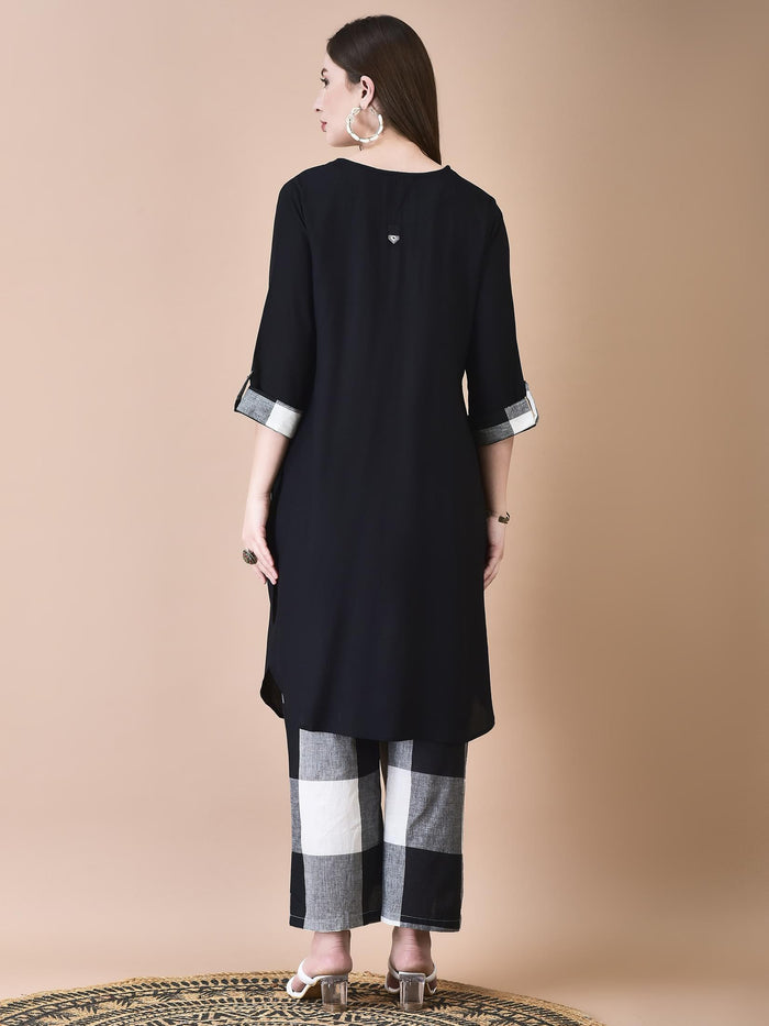 Women Liva (Rayon) Black Solid Kurta With Cotton Comfort Pant.