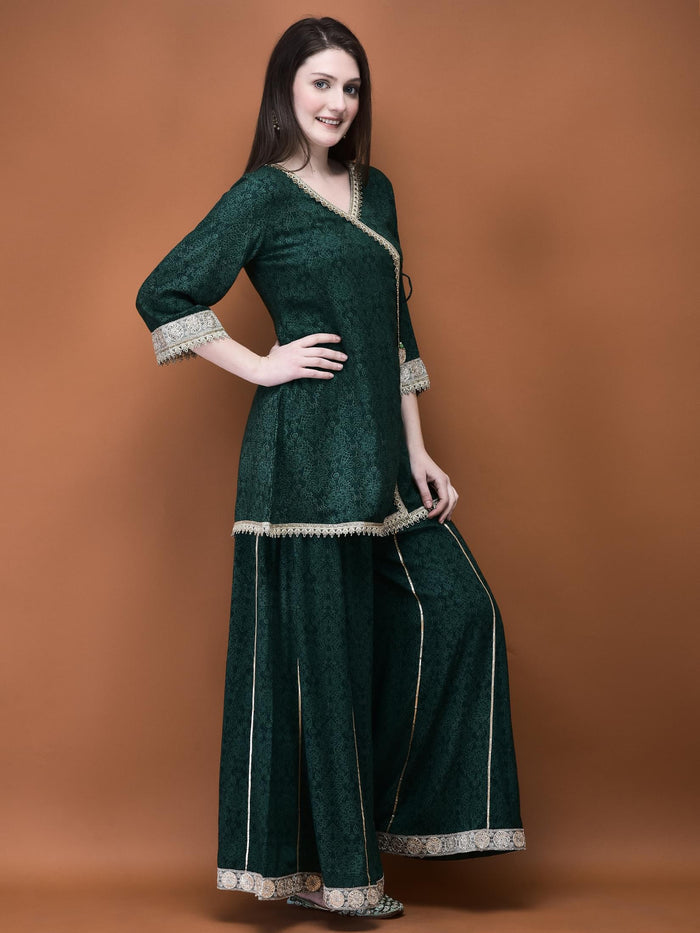 Women Liva (Rayon) Green Floral Print Kurta With Split Pant.