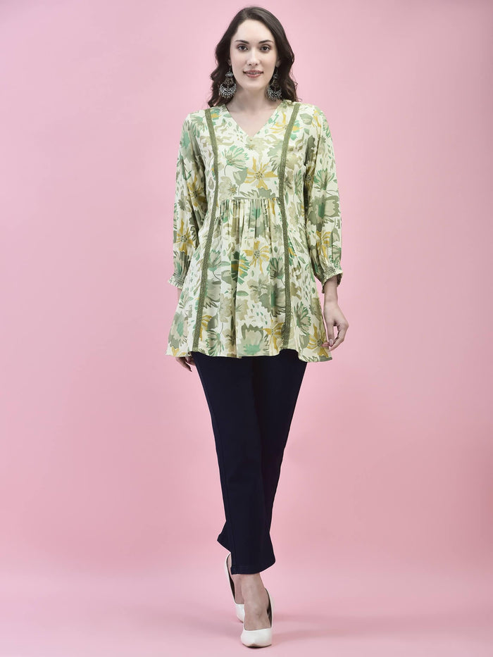Women Liva Rayon Green Floral Print Tunic.