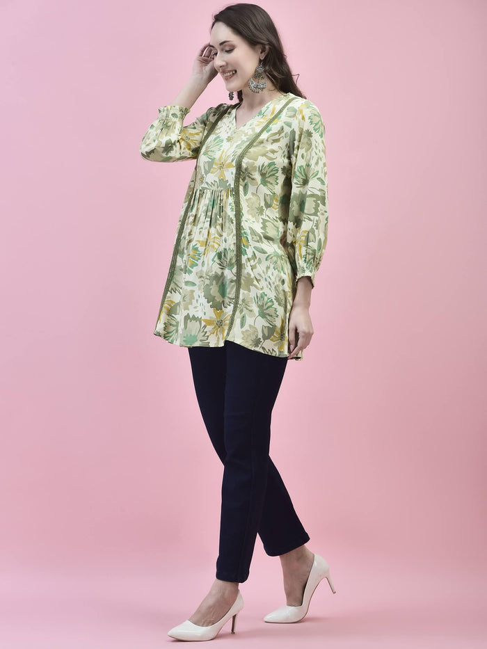 Women Liva Rayon Green Floral Print Tunic.