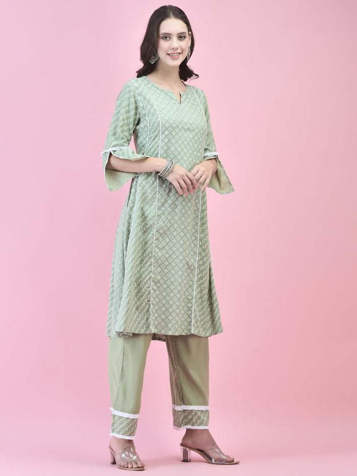 Women Liva (Rayon) Green Geometric Print Kurta With Comfort Pant.