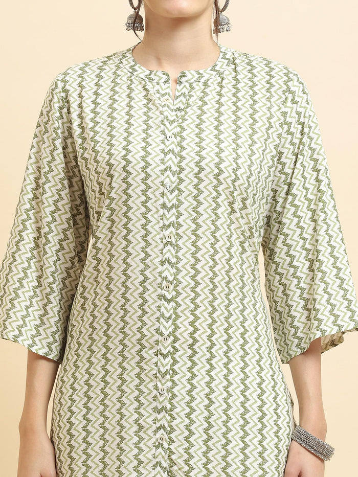Women Liva Rayon Green Stripe Print Kurta.