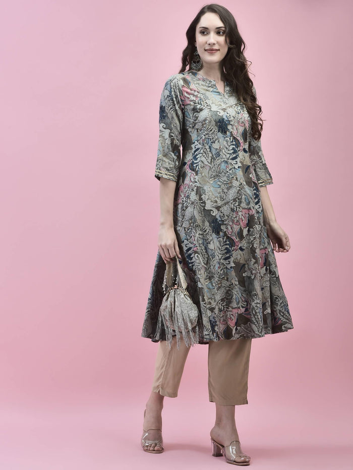 Women Liva Rayon Grey Abstract Print Kurta.