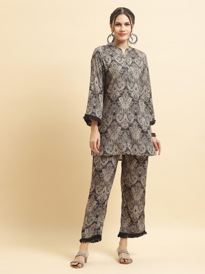 Women Liva Rayon Grey Paisley Print Co-Ord Set.