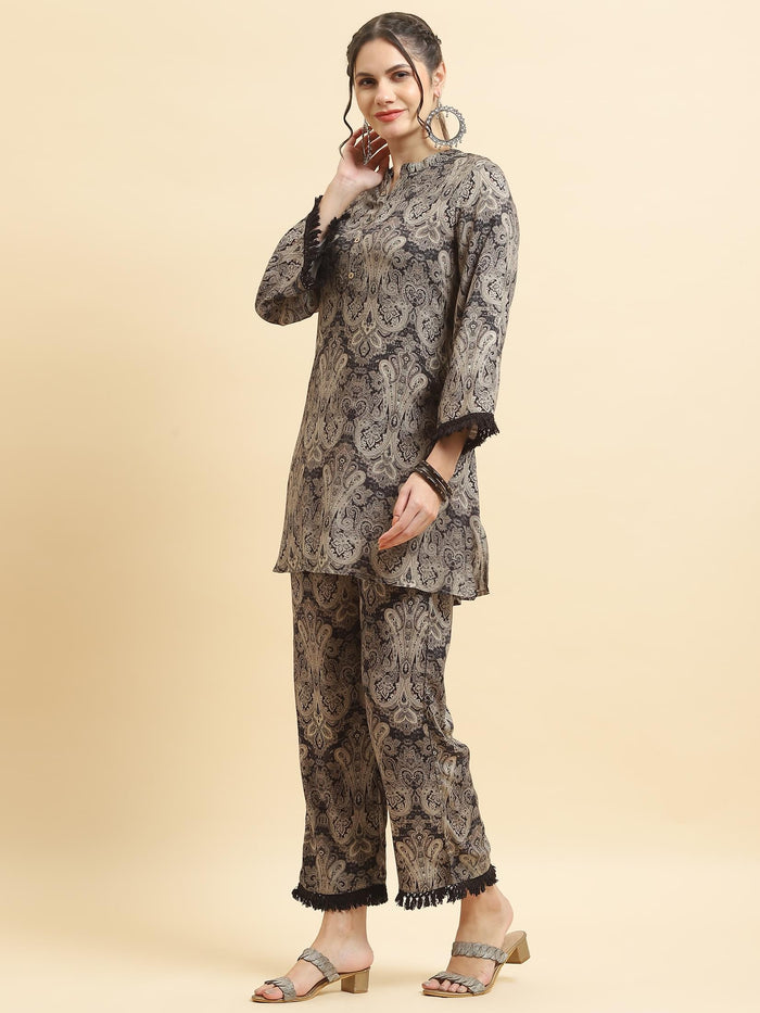 Women Liva Rayon Grey Paisley Print Co-Ord Set.