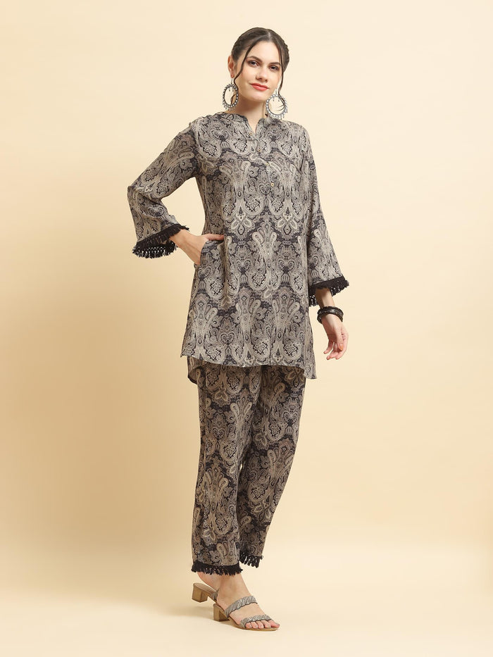 Women Liva Rayon Grey Paisley Print Co-Ord Set.