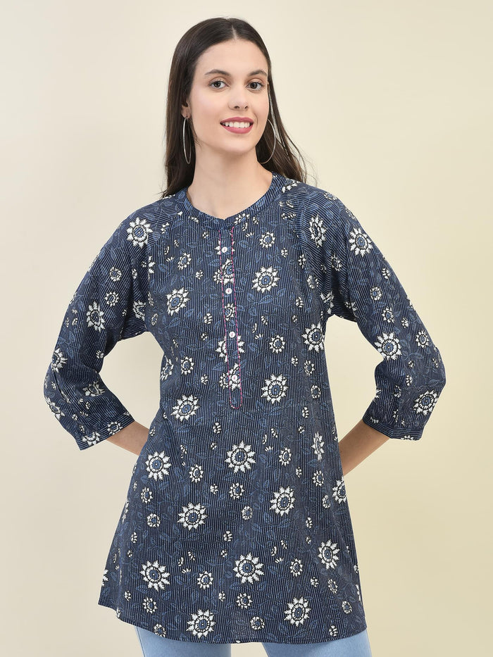 Women Liva Rayon Indigo Floral Print Tunic.