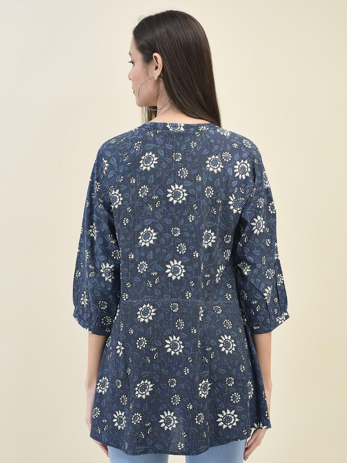 Women Liva Rayon Indigo Floral Print Tunic.