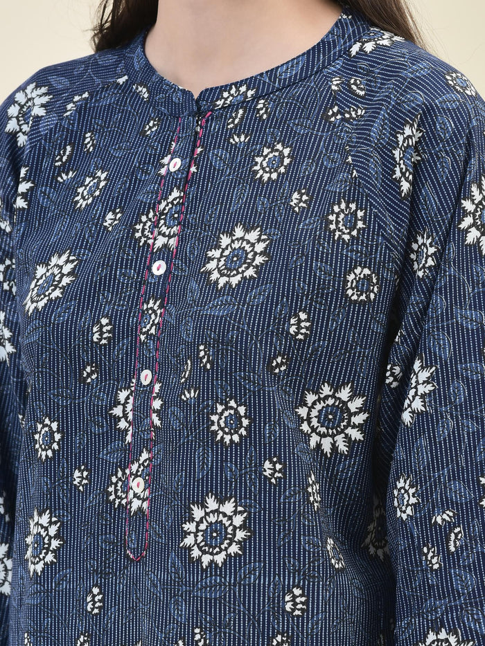 Women Liva Rayon Indigo Floral Print Tunic.