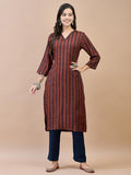 Women Liva Rayon Maroon Geometric Print Kurta.