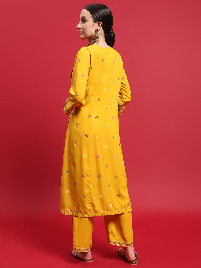 Women Liva Rayon Mustard Geometric Print Kurta With Comfort Pant.