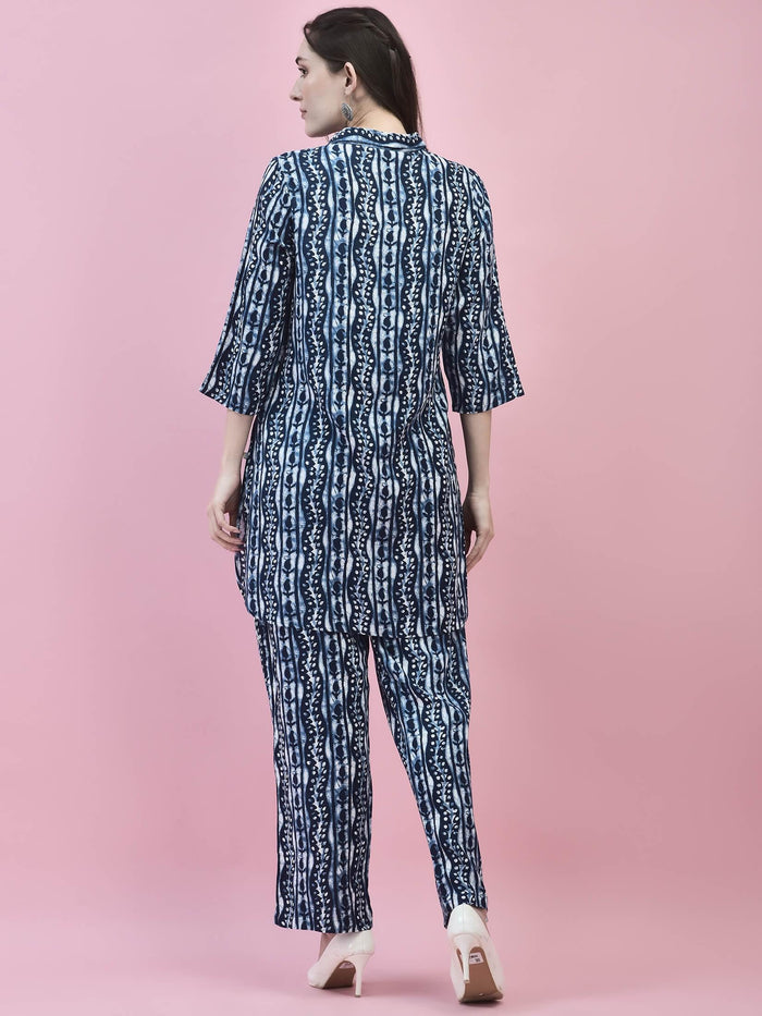 Women Liva Rayon Navy Blue Abstract Print Kurta With Comfort Pant.