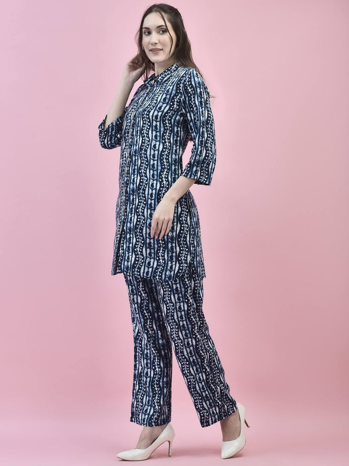 Women Liva Rayon Navy Blue Abstract Print Kurta With Comfort Pant.