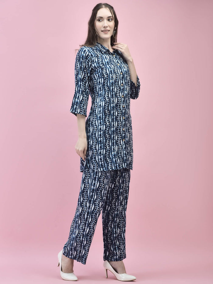 Women Liva Rayon Navy Blue Abstract Print Kurta With Comfort Pant.