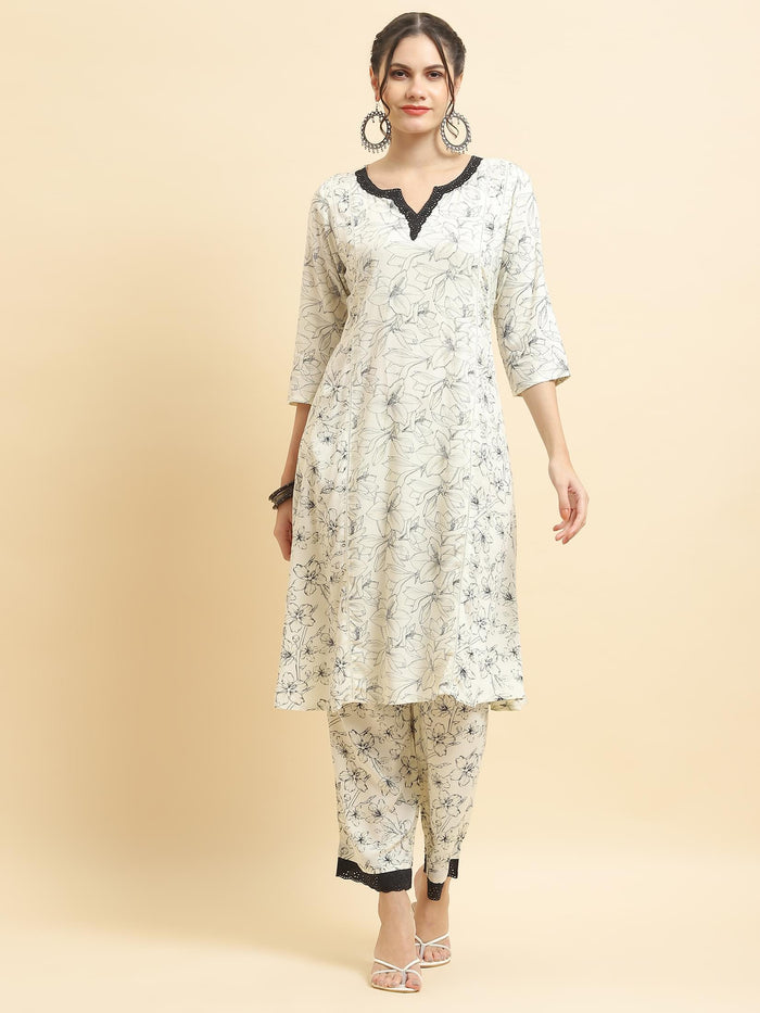 Women Liva Rayon Off White Floral Print Kurta With Comfort Pant.
