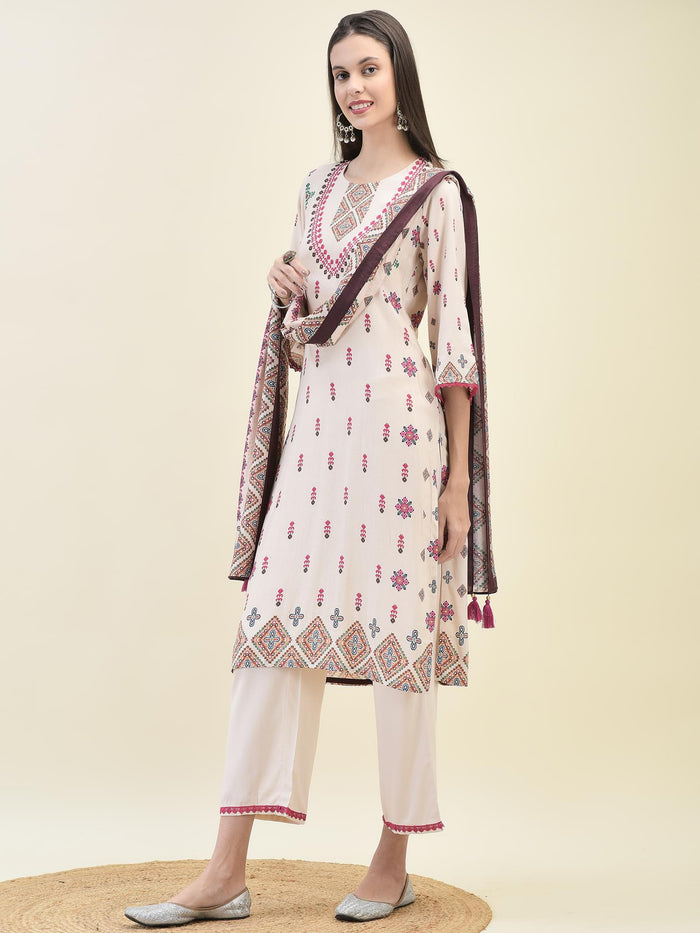Women Liva Rayon Off White Ikat Print Kurta Comfort Pant Dupatta.