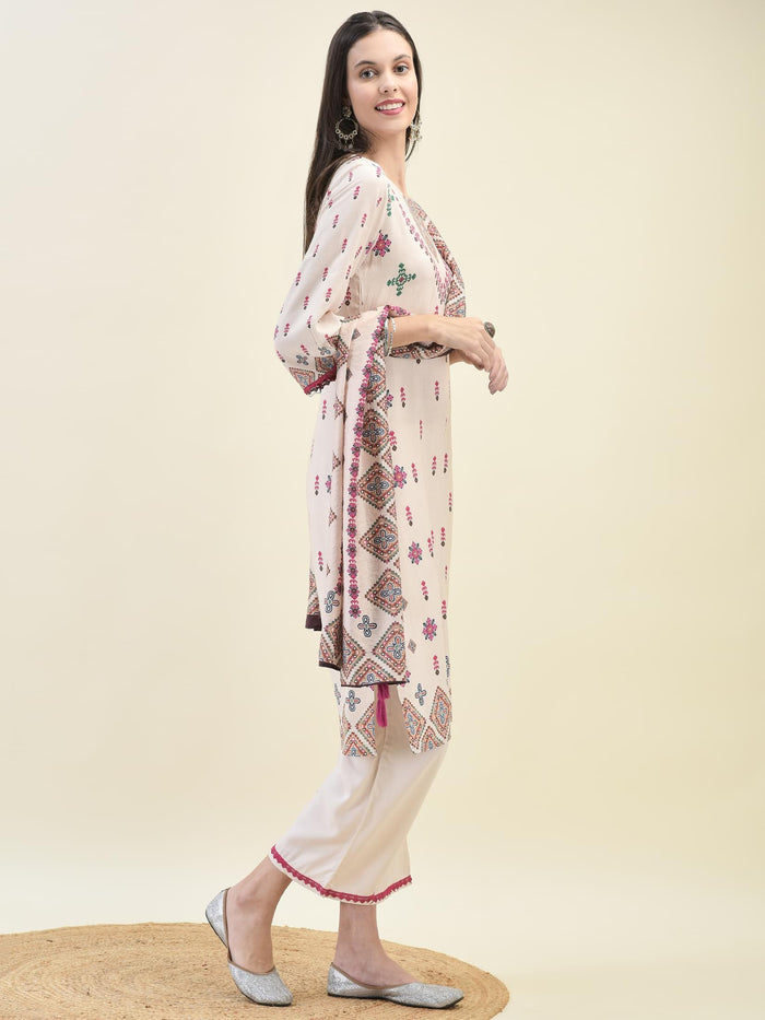 Women Liva Rayon Off White Ikat Print Kurta Comfort Pant Dupatta.