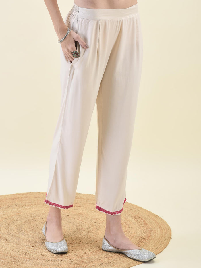 Women Liva Rayon Off White Ikat Print Kurta Comfort Pant Dupatta.