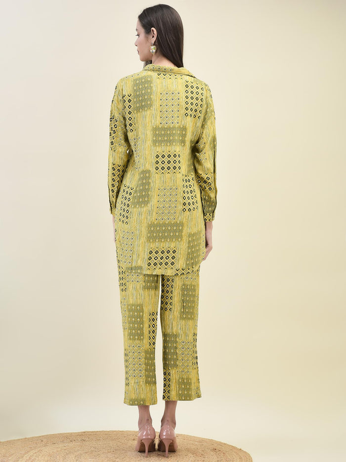 Women Liva Rayon Olive Geometric Print Co-Ord Set.
