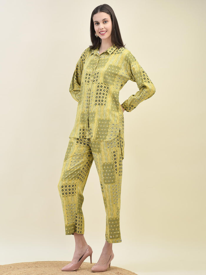 Women Liva Rayon Olive Geometric Print Co-Ord Set.