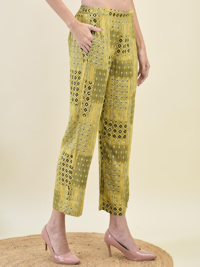 Women Liva Rayon Olive Geometric Print Co-Ord Set.