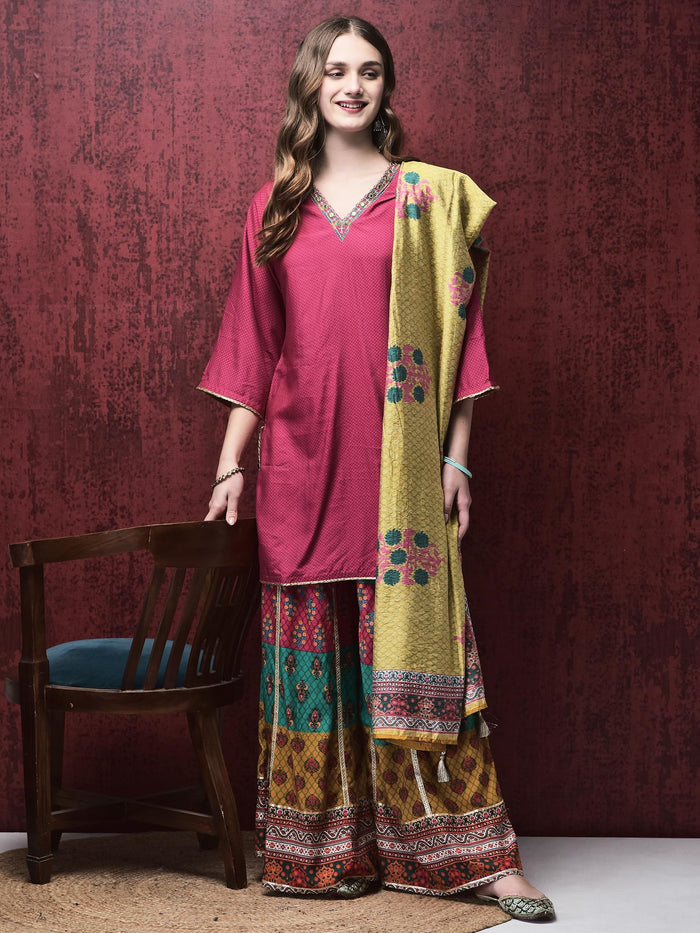 Women Liva (Rayon) Pink Embroidered Kurta Flared Split Pant Chanderi Dupatta.