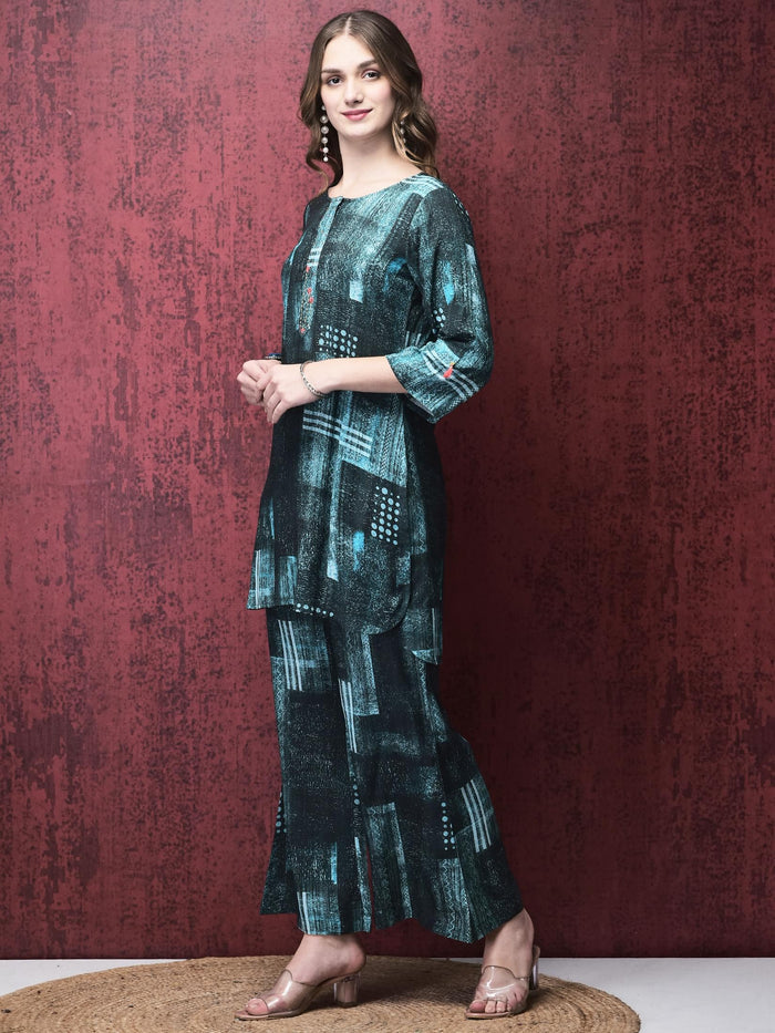 Women Liva (Rayon) Teal Abstract Print Co-Ord Set.