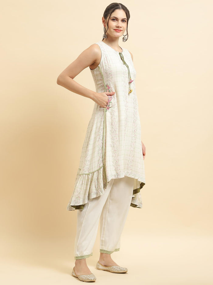 Women Liva Rayon White Floral Print Kurta Comfort Pant Dupatta.