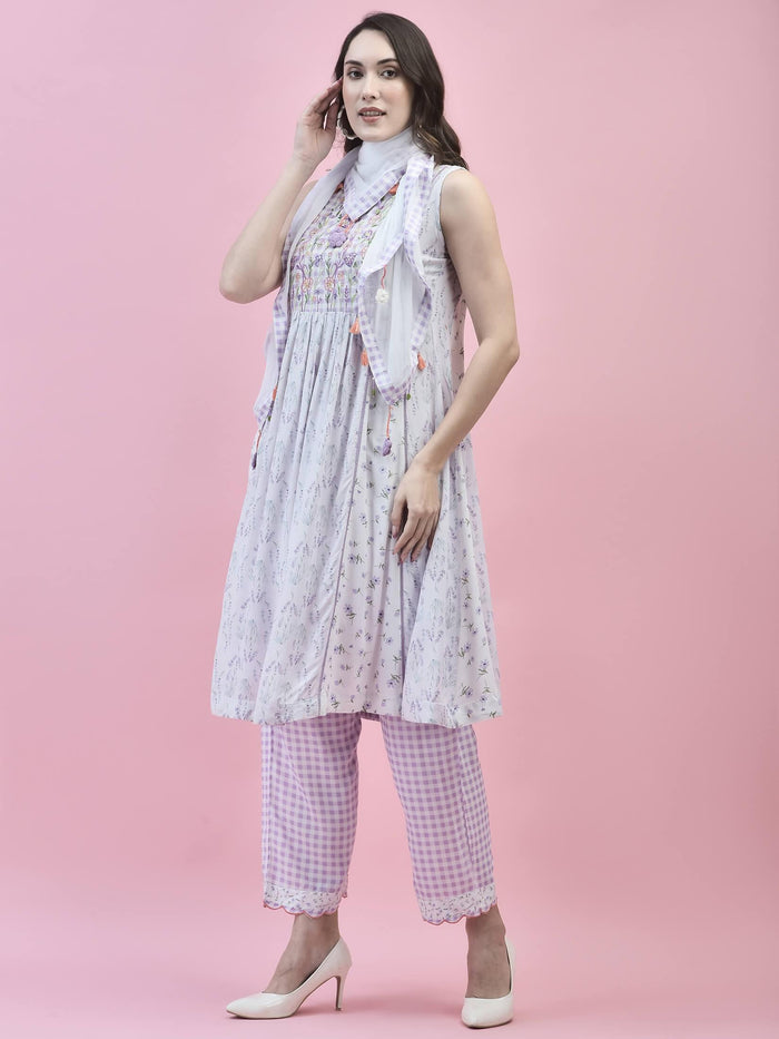 Women Liva Rayon White Floral Print Kurta Comfort Pant Scarf.