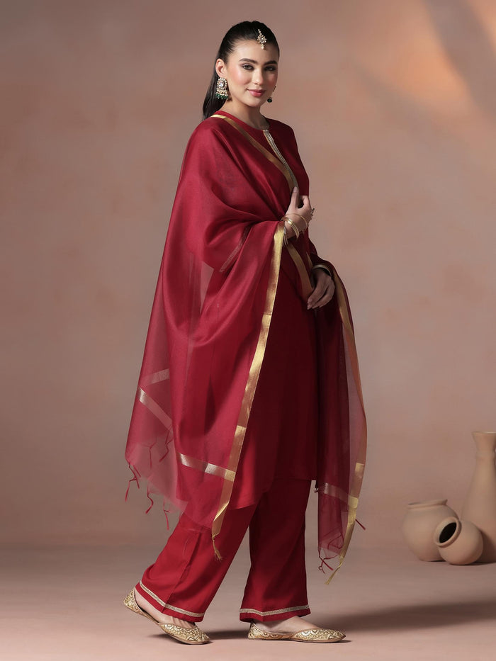 Women Liva Red Solid Kurta Comfort Pant Dupatta.