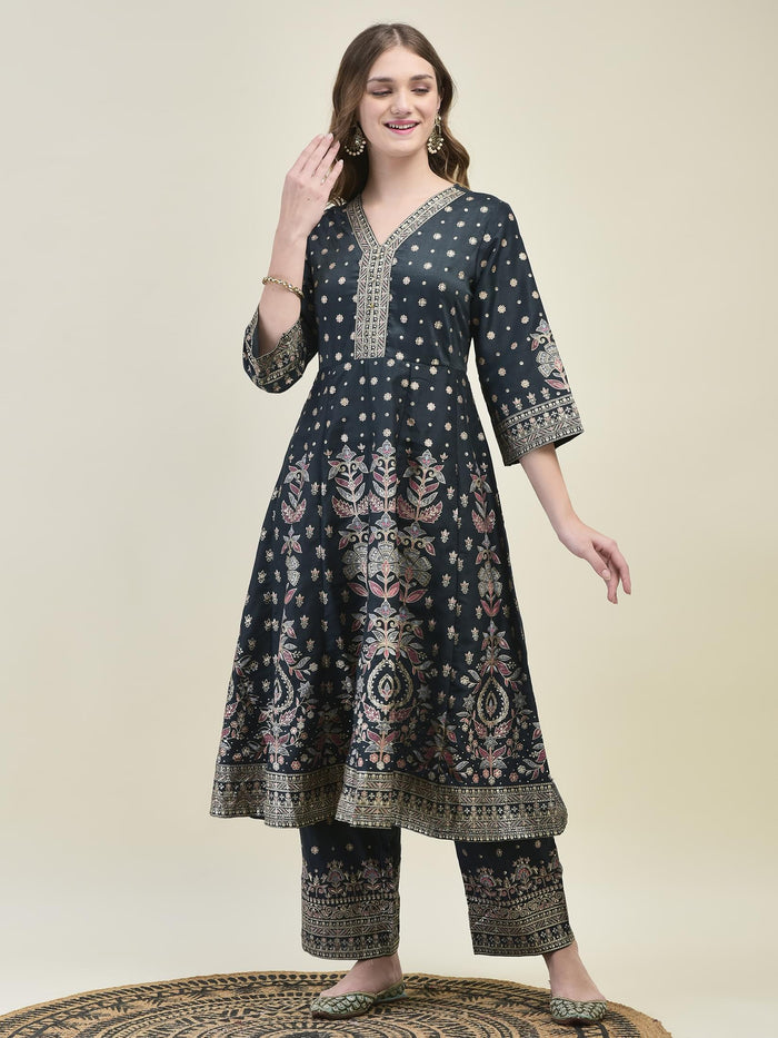 Women Liva Samaira Grey Ornamental Print Kurta Comfort Pant Dupatta.