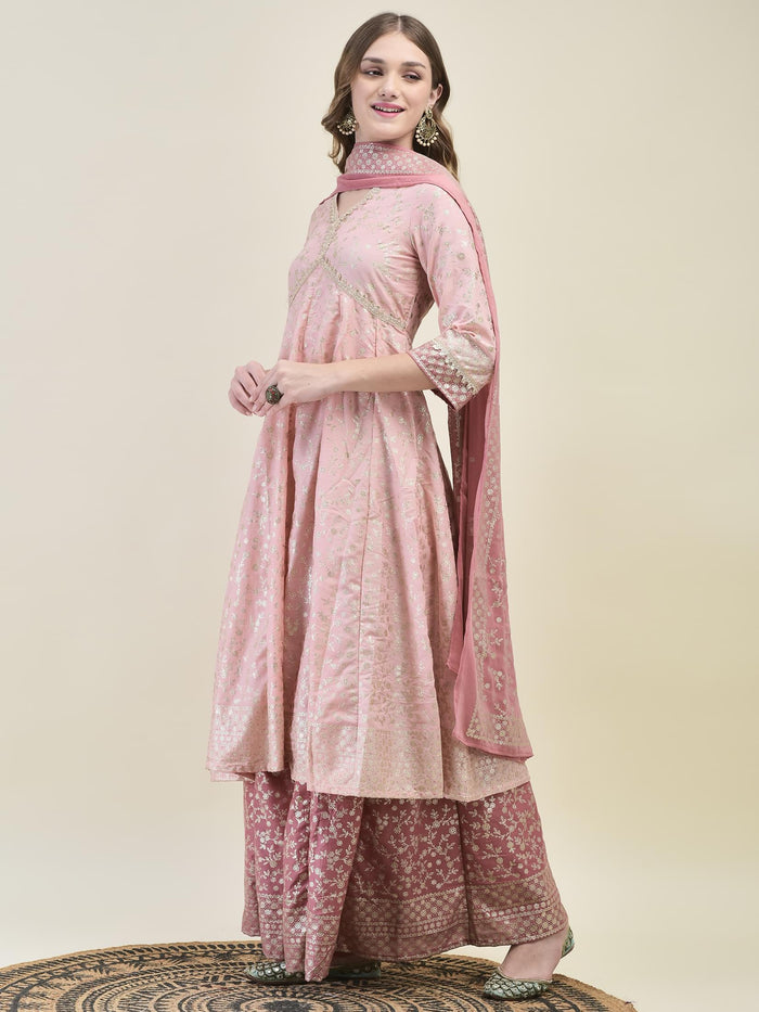 Women Liva Samaira Nude Pink Floral Print Kurta Split Pant Dupatta.