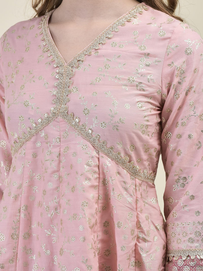 Women Liva Samaira Nude Pink Floral Print Kurta Split Pant Dupatta.