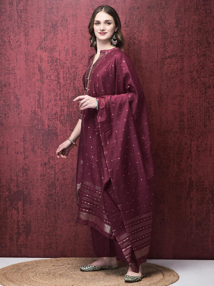 Women Liva (Viscose) Burgundy Foil Print Kurta Comfort pant Dupatta.