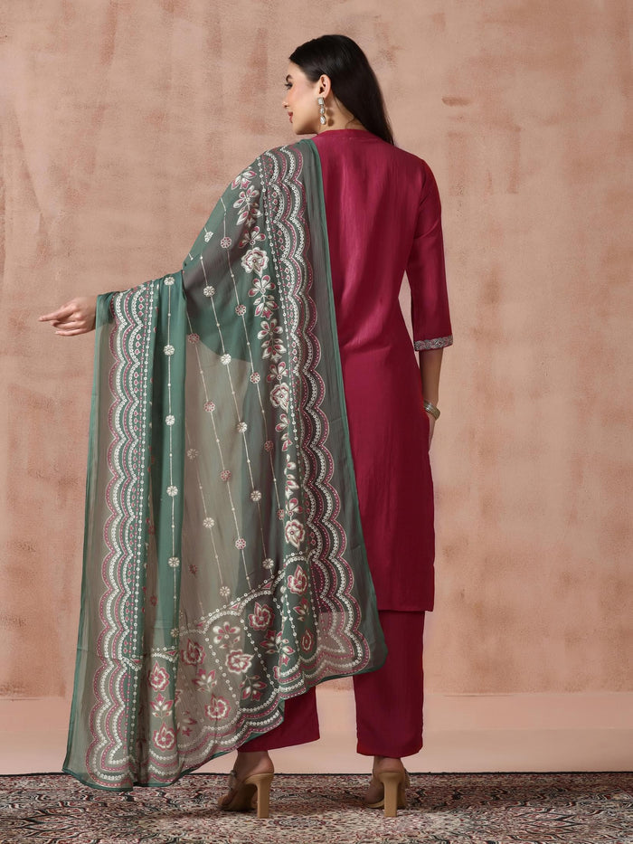 Women Liva Viscose Pink Embroidered Kurta Comfort Pant Dupatta.