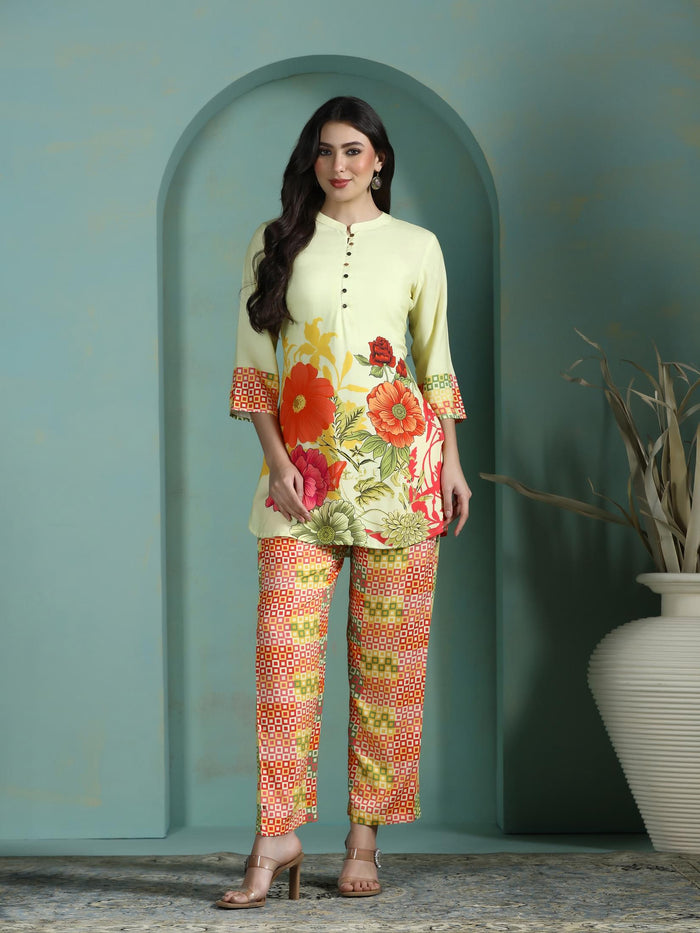 Women Liva Yellow Printed Kurta With Comfort Pant.
