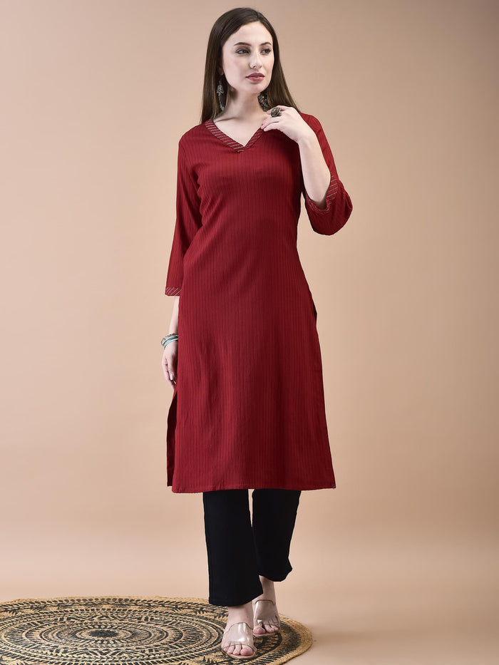 Women Lycra Viscose Maroon Solid Kurta.