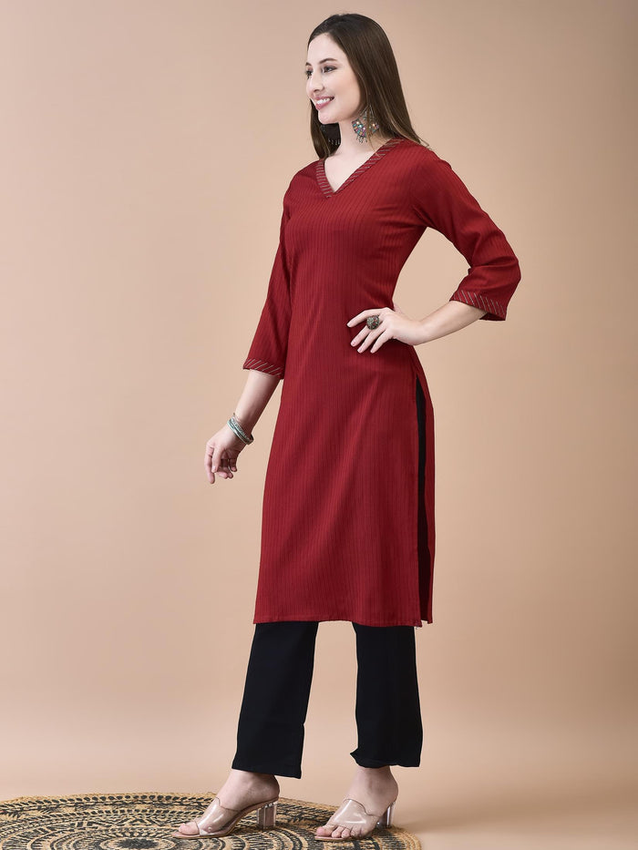 Women Lycra Viscose Maroon Solid Kurta.