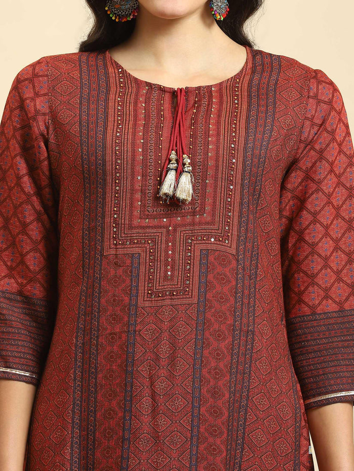 Women Maroon Aztec Print Kurta Trouser Dupatta.