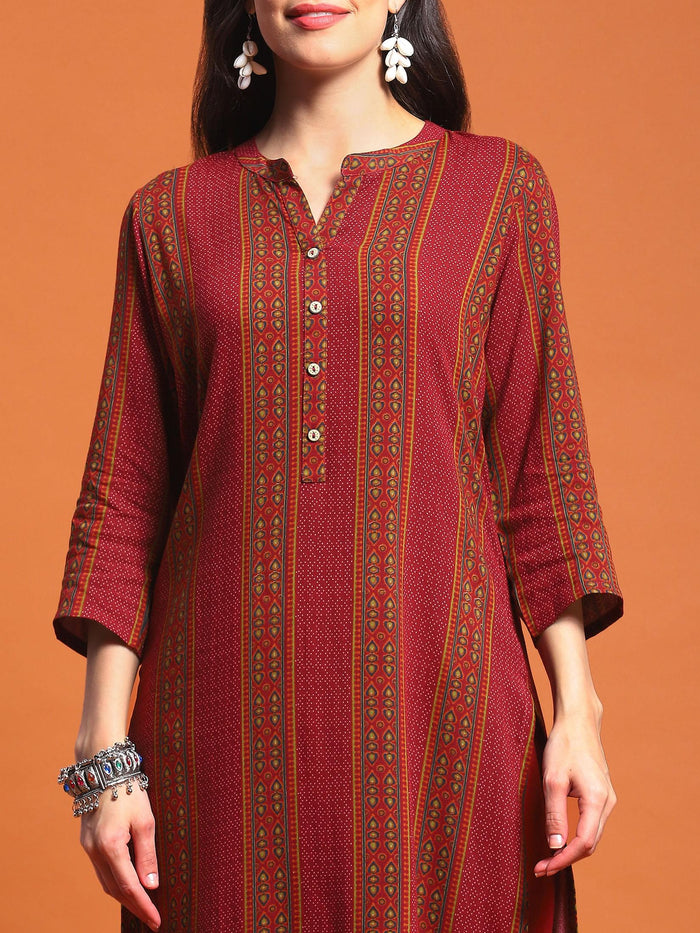 Women Maroon Stripe Print Kurta.