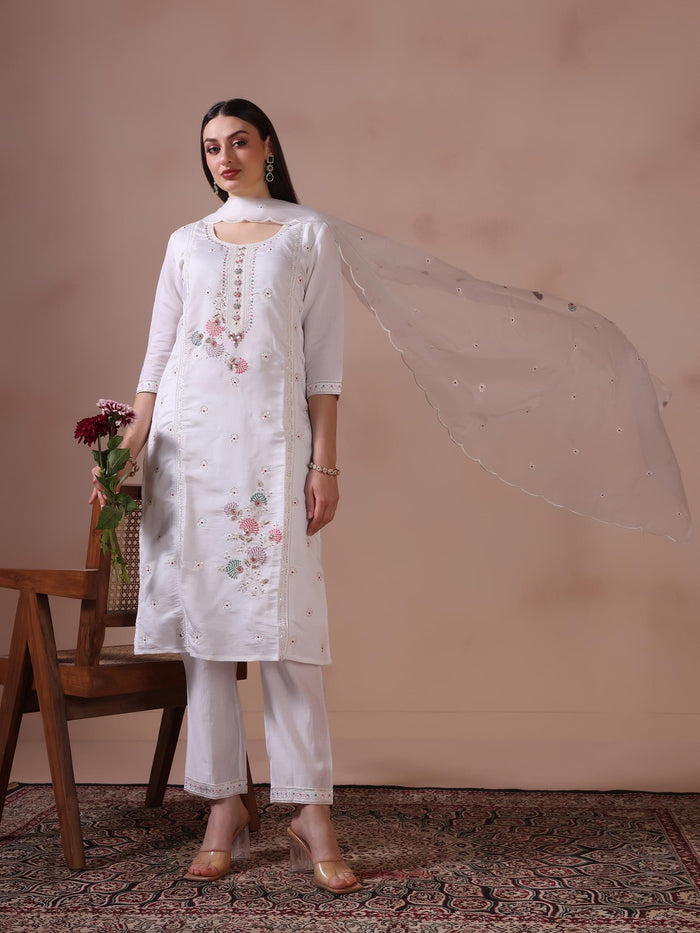 Women Mul Chanderi White Embroidered Kurta Trouser Dupatta.