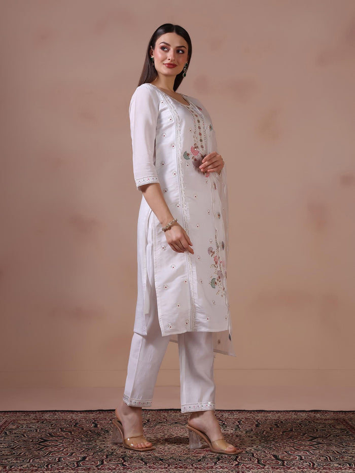 Women Mul Chanderi White Embroidered Kurta Trouser Dupatta.