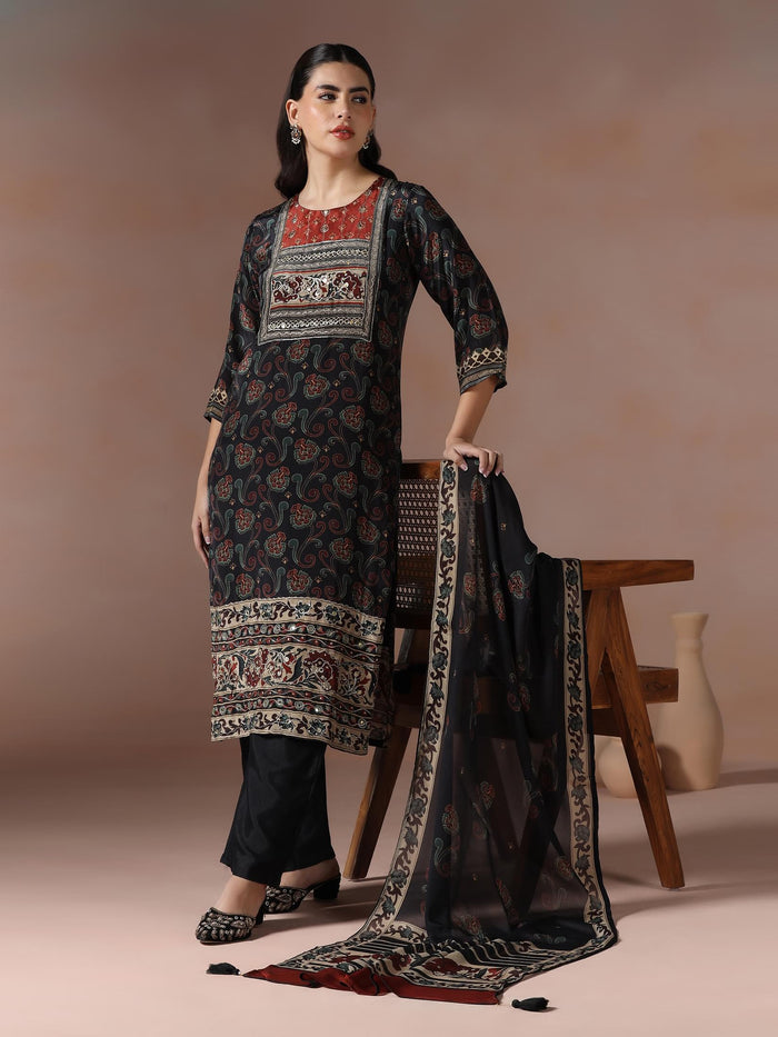 Women Muslin Black Ajrakh Print Kurta Comfort Pant Dupatta.