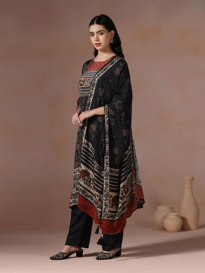 Women Muslin Black Ajrakh Print Kurta Comfort Pant Dupatta.