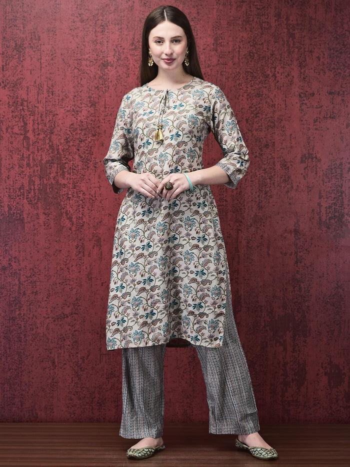 Women Muslin Blue Floral Print Kurta With Comfort Pant.