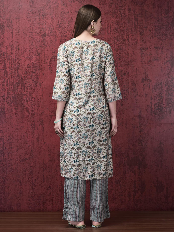 Women Muslin Blue Floral Print Kurta With Comfort Pant.