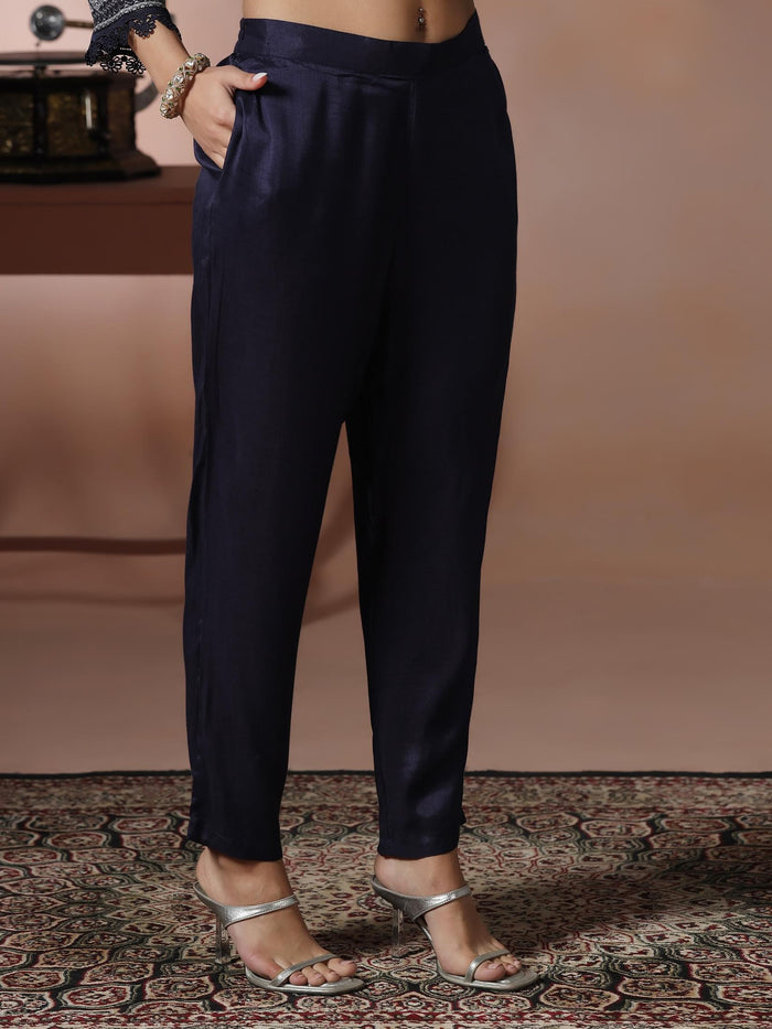 Women Muslin Blue Printed Kurta Comfort Pant Dupatta.