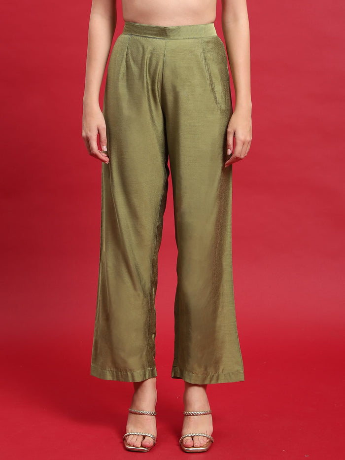 Women Muslin Green Floral Print Kurta Comfort Pant Dupatta.
