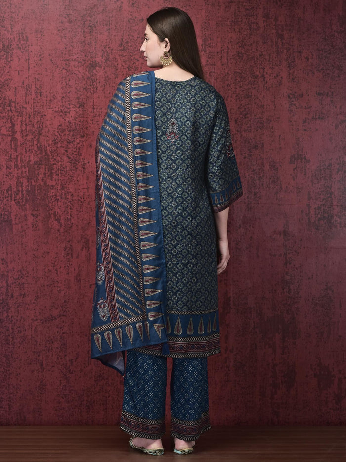 Women Muslin Indigo Ajrakh Print Kurta Comfort Pant Chanderi Dupatta.