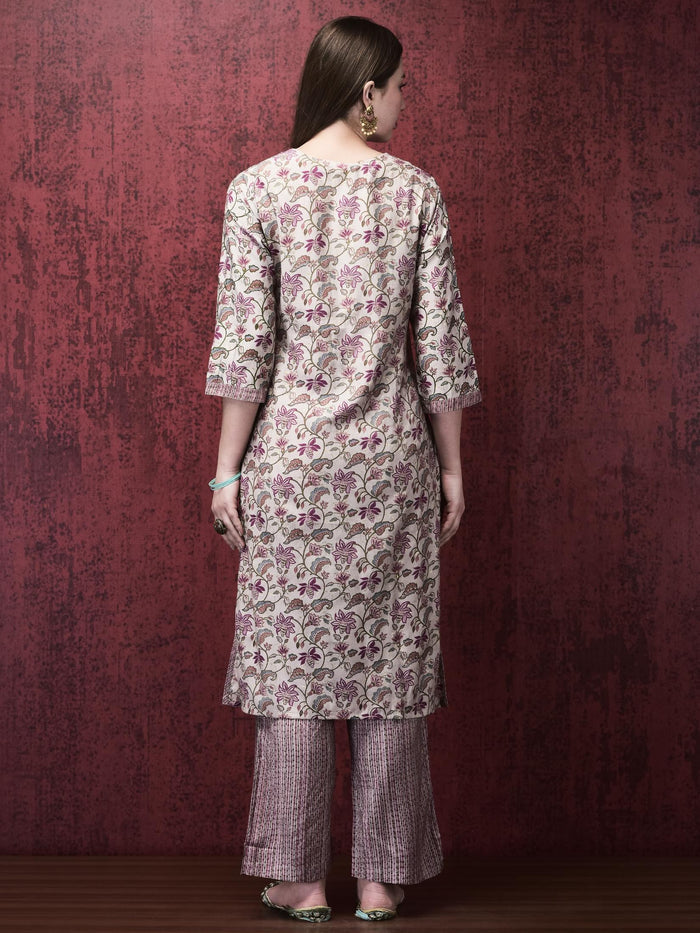 Women Muslin Magenta Floral Print Kurta With Comfort Pant.